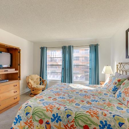 Central Cocoa Beach Condo With View, Steps To Beach! Bagian luar foto