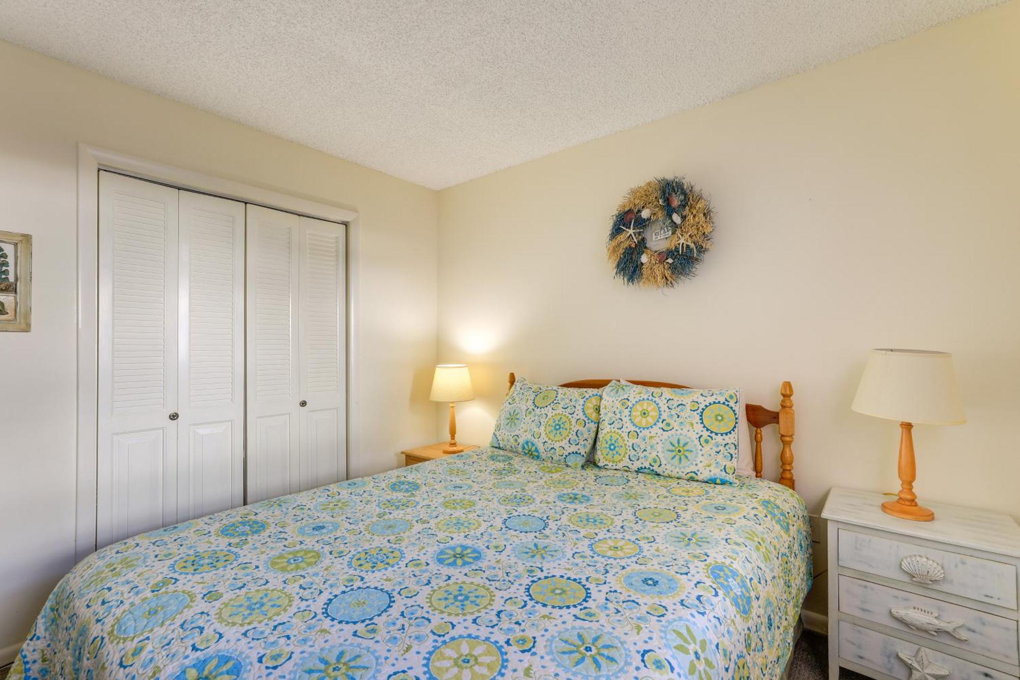 Central Cocoa Beach Condo With View, Steps To Beach! Bagian luar foto