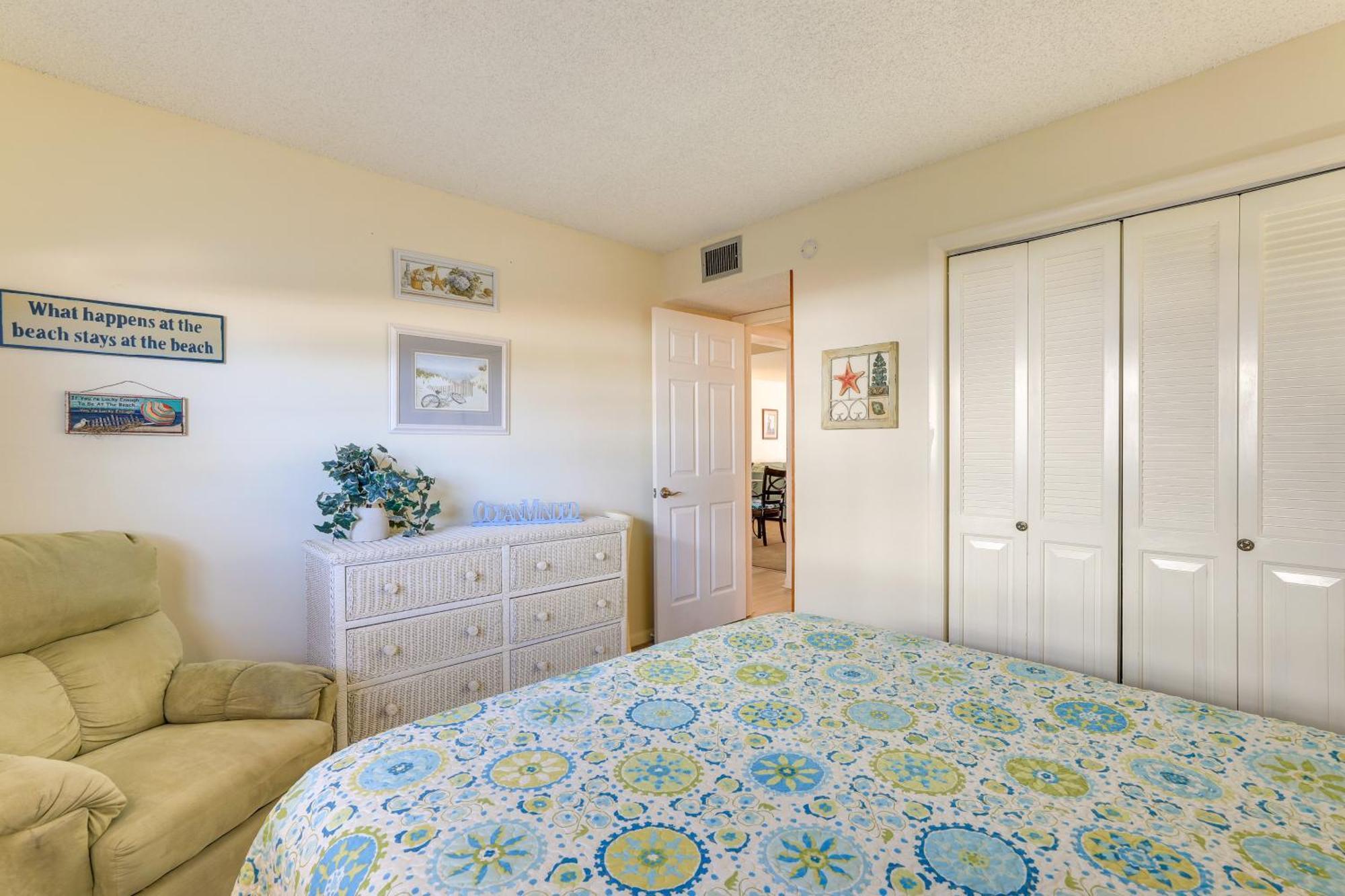 Central Cocoa Beach Condo With View, Steps To Beach! Bagian luar foto