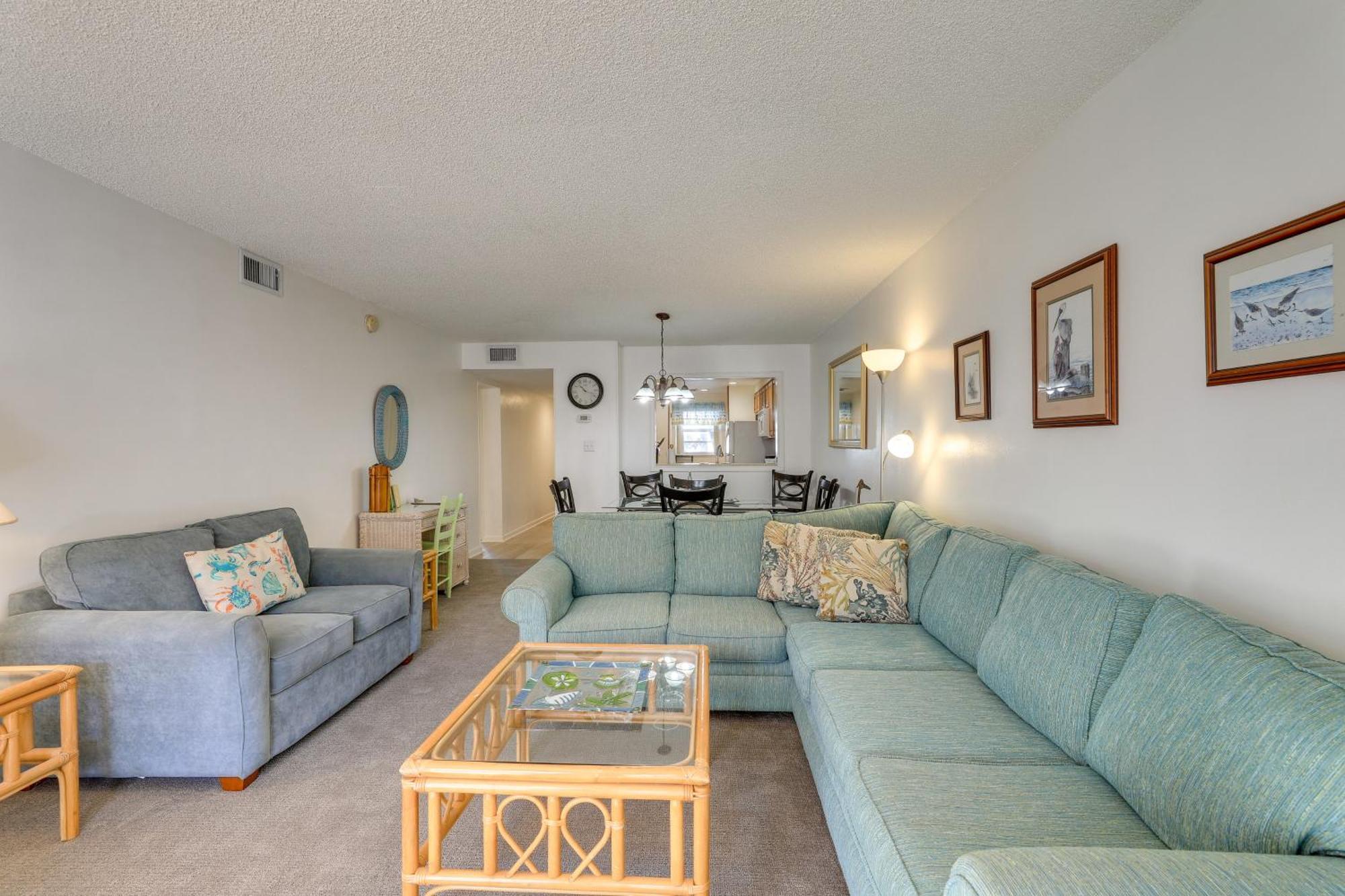 Central Cocoa Beach Condo With View, Steps To Beach! Bagian luar foto