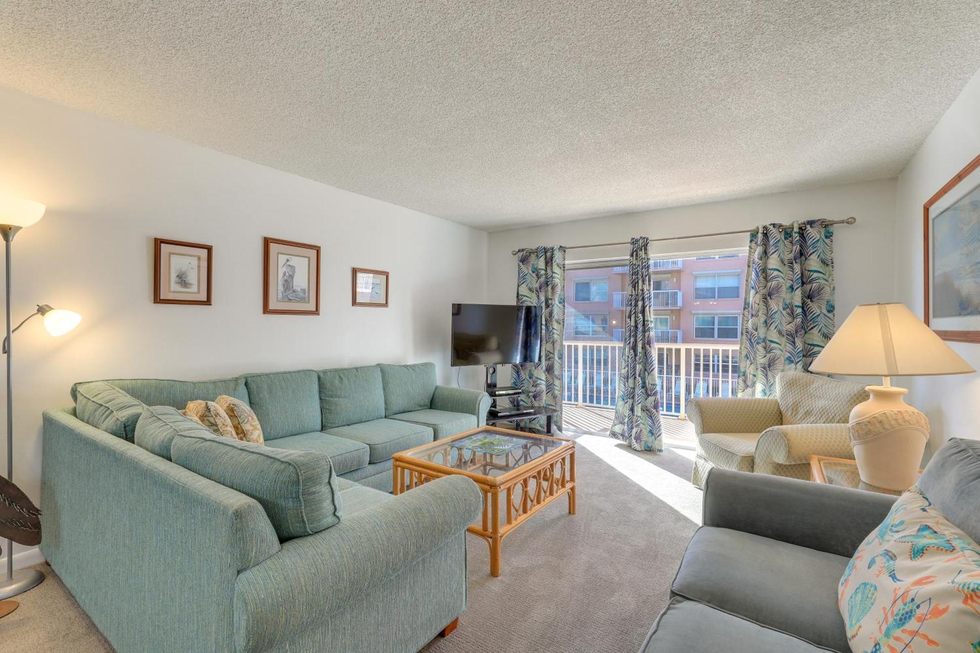 Central Cocoa Beach Condo With View, Steps To Beach! Bagian luar foto